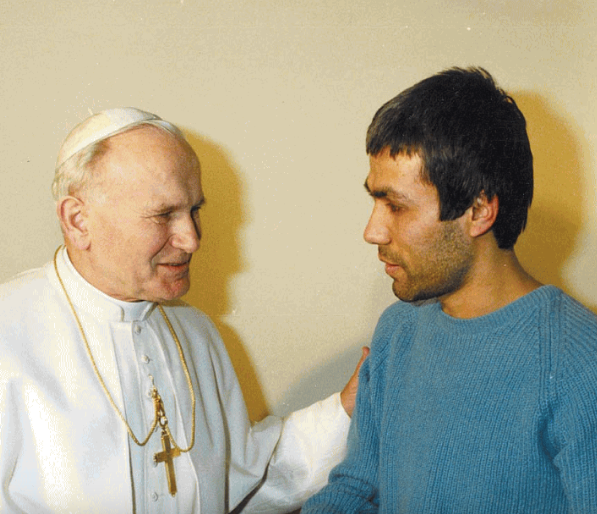 tempoweb's tweet photo. 🔵 ESCLUSIVO - Parla #AliAgca: "So chi ha rapito #EmanuelaOrlandi, il #Vaticano..."
https://t.co/lmxmPhz4co #3luglio #papa #wojtyla https://t.co/y6o0fpoppu