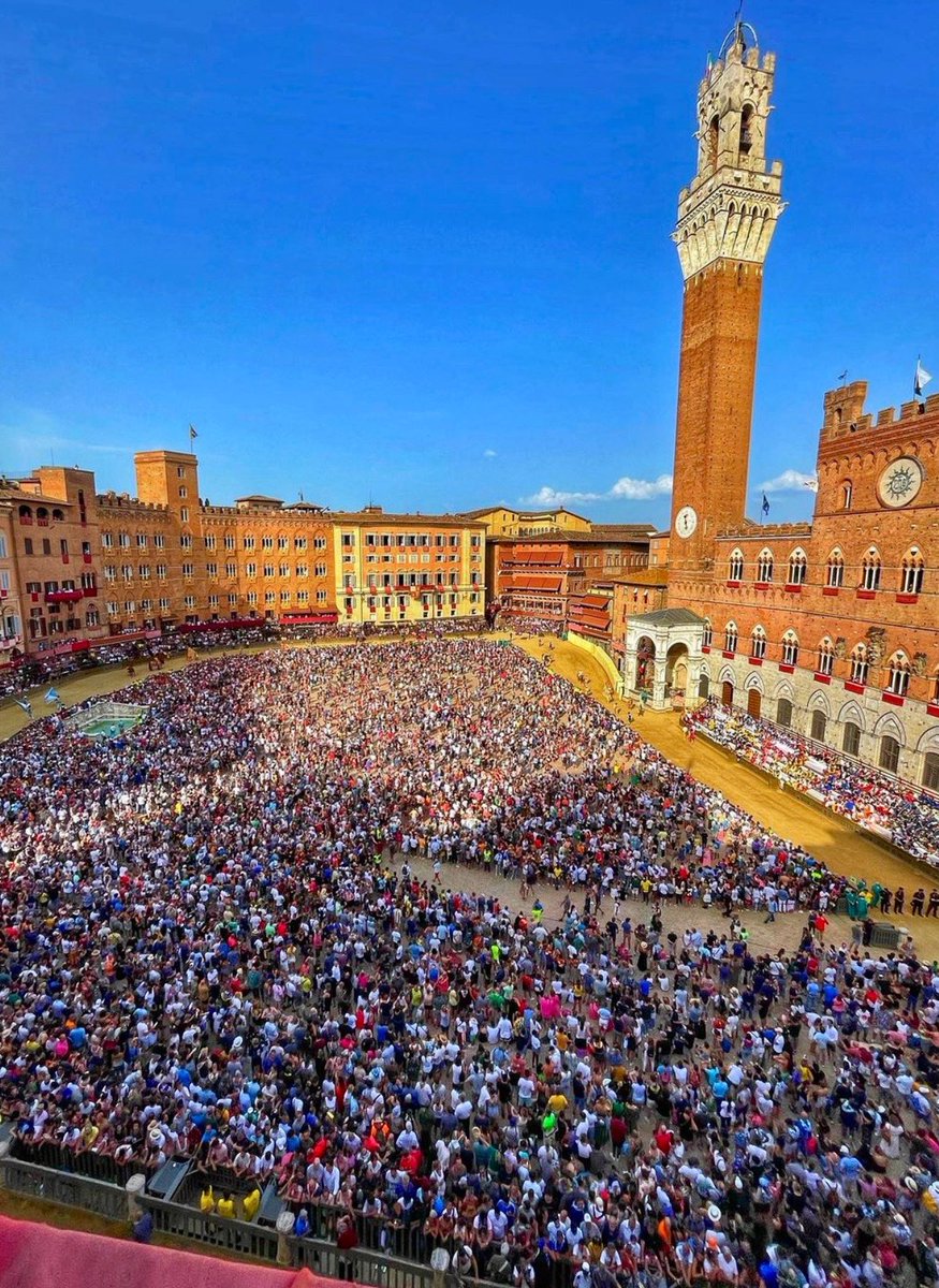 Mambo Italiano tweet media