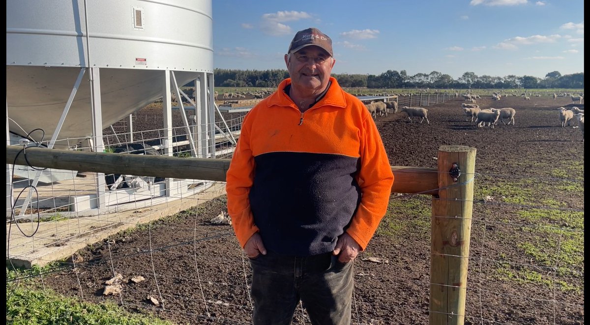 Owen Dyson from Bessiebelle VIC caught up with David today. Owen has a 21mt Auto Feeder all set up and another in the shed to be installed shortly.