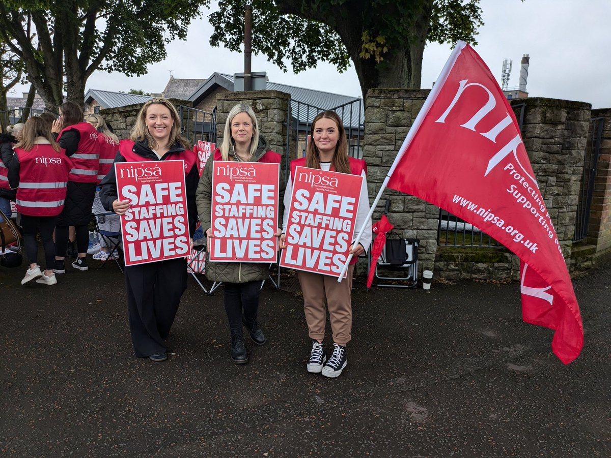 AllanPreston's tweet photo. Social workers on the picket line outside Ards Hospital today, telling me of the daily pressures they face trying to give vulnerable children the time they need without enough staff. @irish_new @nipsa https://t.co/THbyT61VSq https://t.co/VP9wSh4DeZ