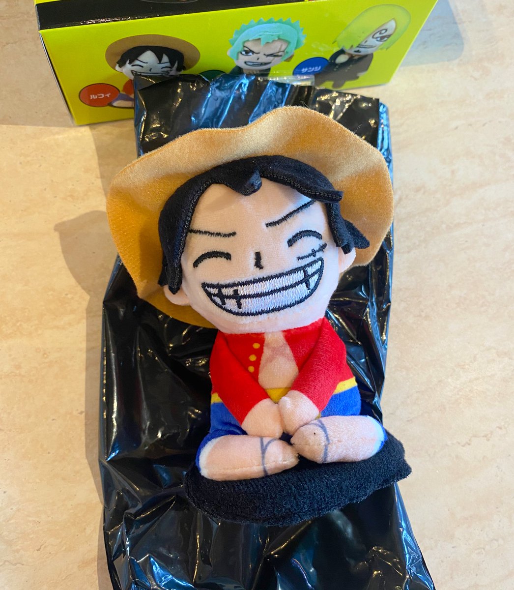 2370_shrsh's tweet photo. 【交換】
USJユニバワンピース コレクタブルマスコット 缶バッチ
譲↓
マスコット：ルフィ
缶バッジ：ゾロ、ナミ×2、コビー×2、ブルック

求↓
サンジ(異種差額精算でも可)

ゾロ、ルフィは交換のみ。他は定価でお譲りもできます。

ユニバ現地交換のみで、プレショ終わりまでおります。 https://t.co/aGYTajjVCd