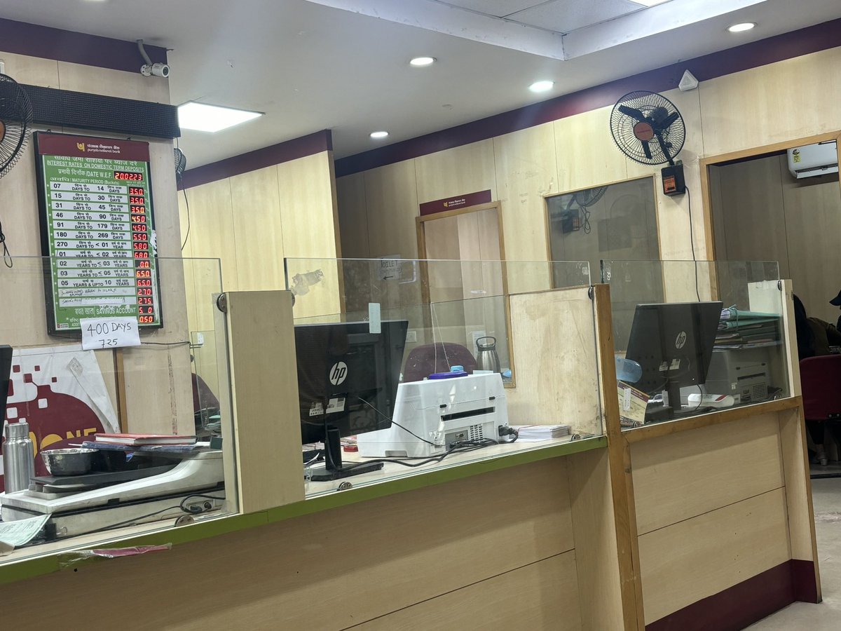 pavasbh's tweet photo. Just a friendly reminder to PNB officials that you guys are still within working hours but it appears that everyone has gone out for lunch Kindly ensure adequate coverage during working hours atleast. Is it the same with SBI as well? 
@pnbindia @TheOfficialSBI @RBI 
#bankonbreak https://t.co/rB6rDlJUS7