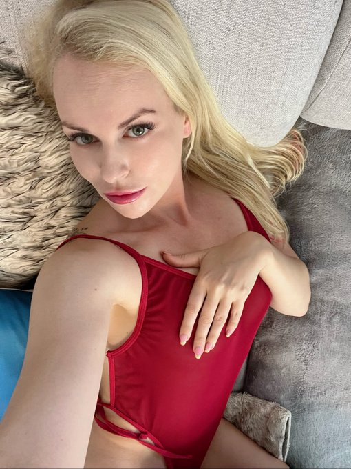 30% auf mein Abo🥳🥳 wollen wir geil chatten? https://t.co/83oKlPfYoY https://t.co/8J8VgnpwRI