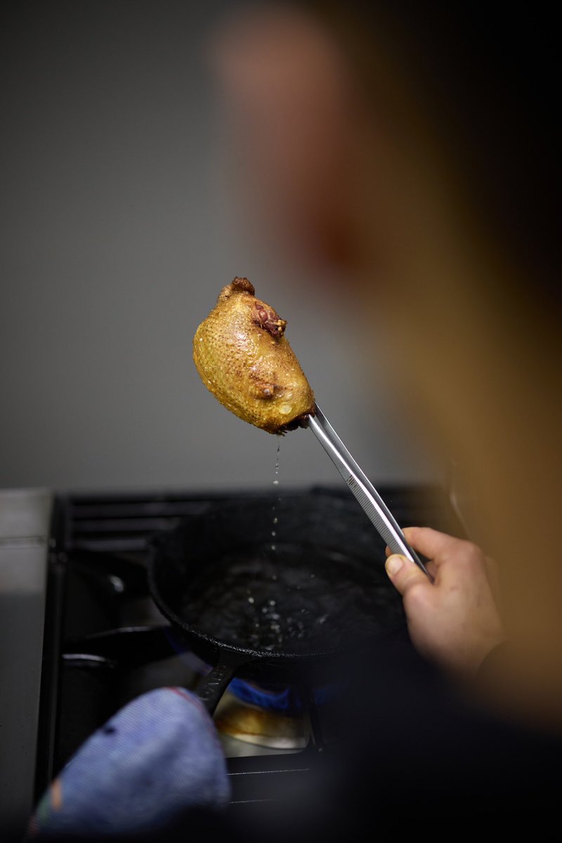 Each image, a story ⭐️⭐️⭐️
.
Travesía Andalusí, Fin del Siglo de Oro Español, s.XVII.
.
#EatingHistory
#gastronomy 
#michelinstar 
#thebestchefs 
#thebestrestaurants