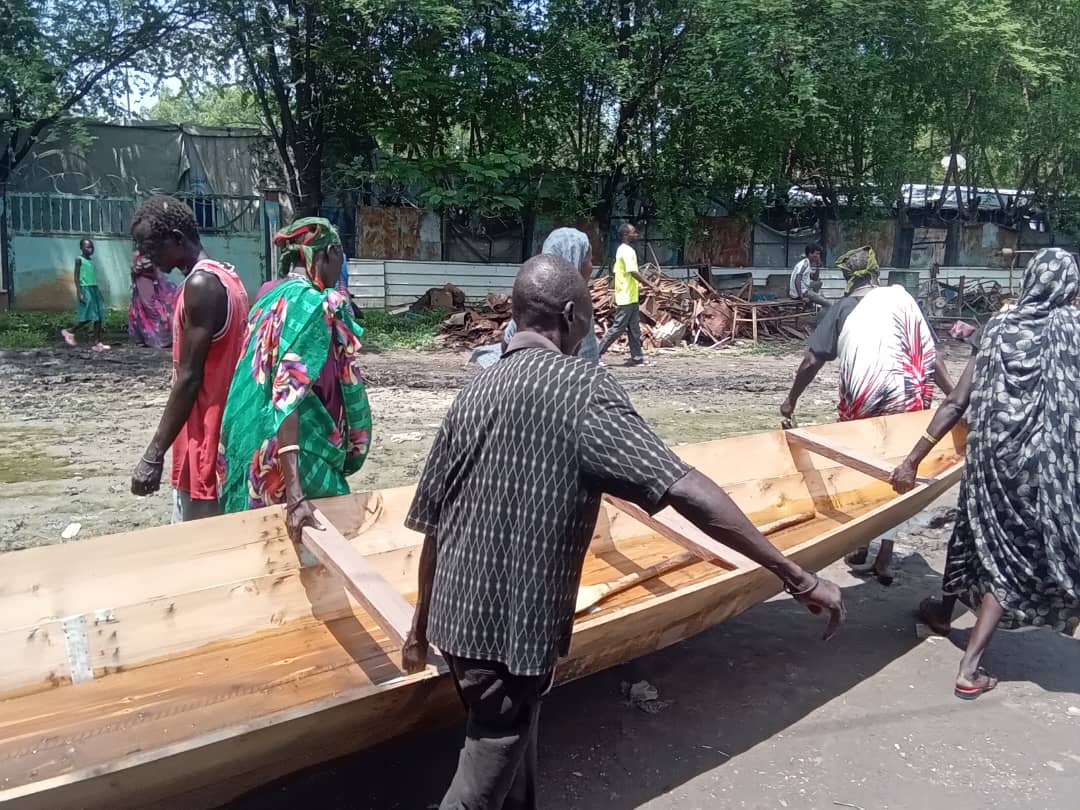 SAADO_SSD's tweet photo. Growing Communities Through Sustainable Food Production 💥On 02/07/24, we distributed canoes to local fishing groups in Malakal and Melut Town, a small step towards empowering communities to produce sustainable food for themselves.
With @PlanGlobal   #SustainableProduction #ssox https://t.co/S4zGKgGtLs
