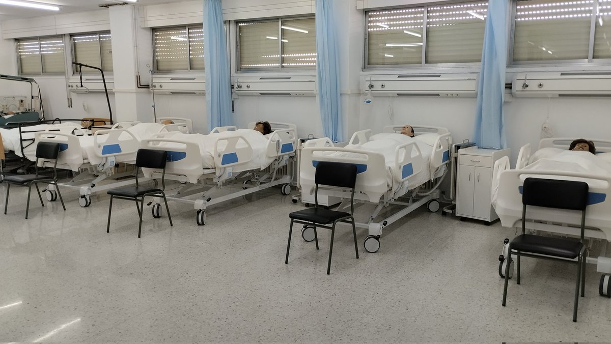 Fran Teijido, médico y exprofesor tweet media