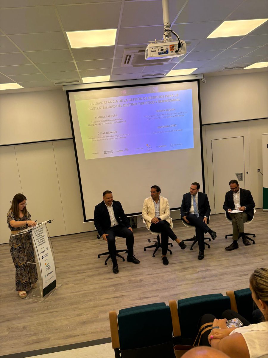 Hoy asistimos al foro organizado por <a href="/opiniondemalaga/">La Opinión de Málaga</a> sobre la gestión de residuos para la sostenibilidad del destino turístico empresarial donde participan <a href="/MancomunidadCSO/">Mancomunidad Municipios #CostadelSol Occidental</a> <a href="/urbaser_/">Urbaser</a> <a href="/ecoembes/">Ecoembes</a>