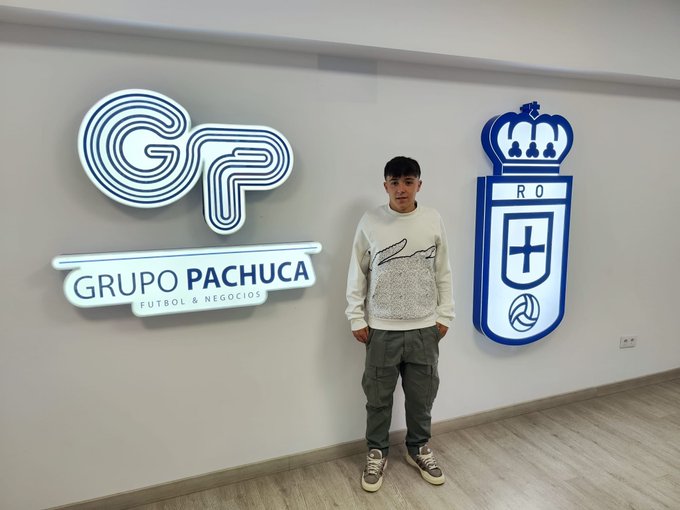 ControlyPase_es's tweet photo. 🆕 Saúl Fernández firmará 3 años por el Real Oviedo

🔝 Cómo bien dábamos la exclusiva hace unos meses , el extremo firma por el Real Oviedo tras una gran campaña en el Real Avilés

🔍 Será futbolista del DH pero con posibilidad de promocionar al Vetusta durante la temporada https://t.co/l1yheqDdQP