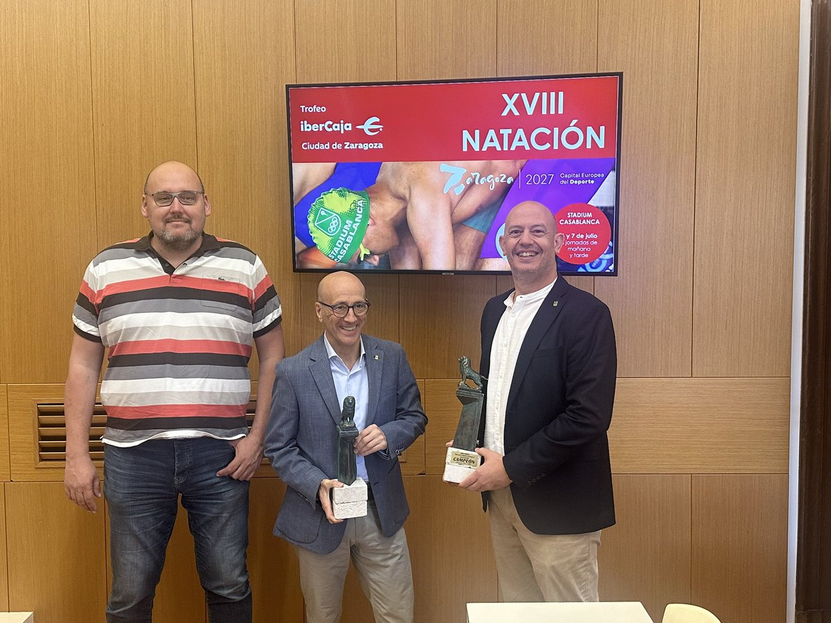 Comienza la presentación de la XVIII Edición del Trofeo Ibercaja Ciudad de Zaragoza que se celebrará en nuestras instalaciones los días 5 y 6 de julio. Gracias a <a href="/zaragozadeporte/">Zaragoza Deporte</a>, <a href="/ibercaja/">Ibercaja</a> y a la <a href="/Fanaragon/">FANARAGON</a> por impulsar un año más este gran trofeo.