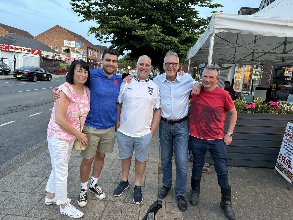 Villan_Tommy's tweet photo. Final full day of campaigning for @RobPocock1 in #SuttonColdfield and we know we have to earn every vote to make #RP4MP happen! ๐ณ๏ธ๐น
This time please ๐๐ผ#VoteLabour https://t.co/LGqILLJgZJ