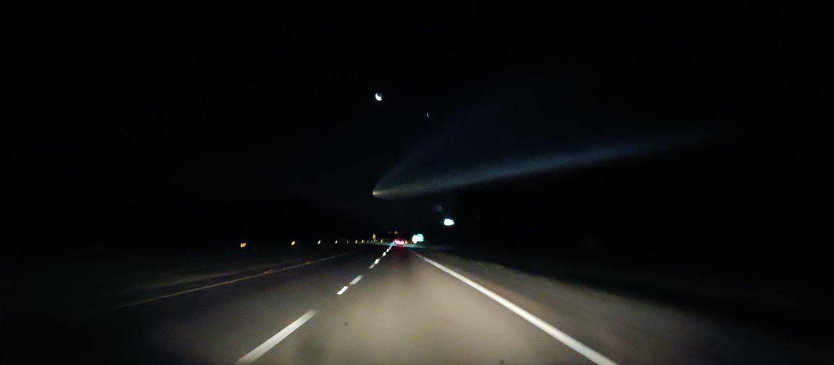 Thefreack1983's tweet photo. On my way to work this morning I saw this shooting across the sky. Sorry for the blurry picture. Does anyone know what it was? https://t.co/CdNiS2HieF