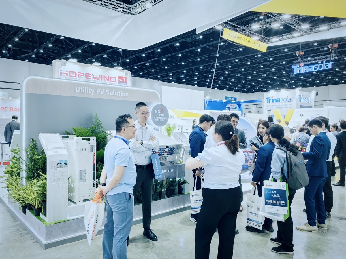 Hopewind123's tweet photo. 🌟 Hopewind Highlights from ASEAN Sustainable Energy Week 2024!
🌟 Our innovative 110kW C&amp;I PV string inverter and our 385kW PV string inverter are drawing crowds eager to explore the future of clean energy.
🌐Chat with our experts, and explore our comprehensive energy solutions. https://t.co/x1Cpz6WOYl