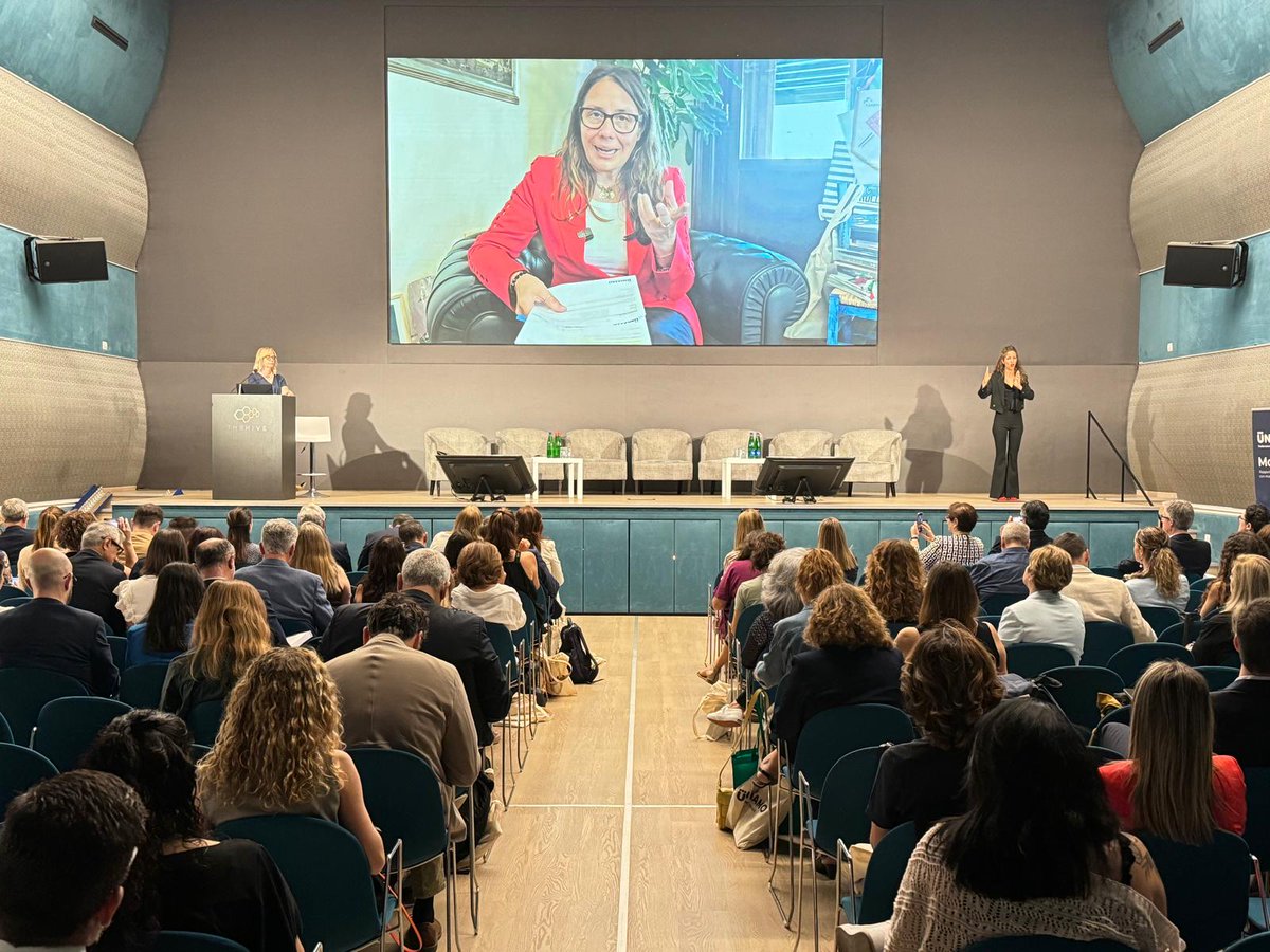 uniamofimronlus's tweet photo. La Convention #MonitoRare inizia con i saluti del Ministro per le Disabilità @Ale_Locatelli_ e del Sottosegretario alla Salute @marcellogemmato. Tra poco la presentazione del X Rapporto sulla condizione delle persone con #malattiarara in Italia.
Diretta🔗https://t.co/WYgpZOrurC https://t.co/2RhMT0z4Db