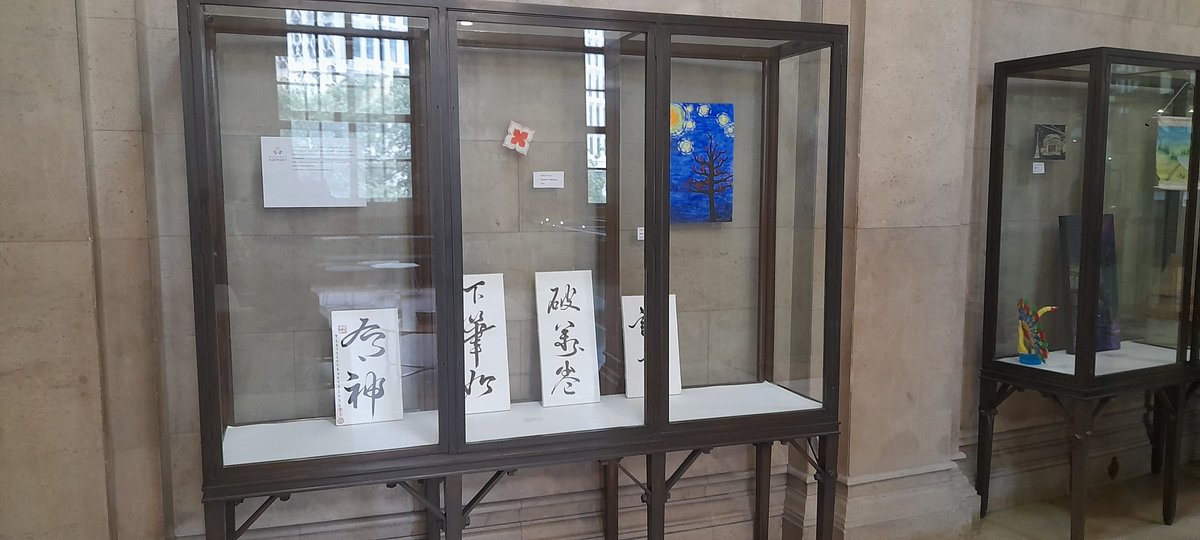 MigrantsSupport's tweet image. @MigrantsSupport Art group Exhibition at the Manchester Library. Well done art team!