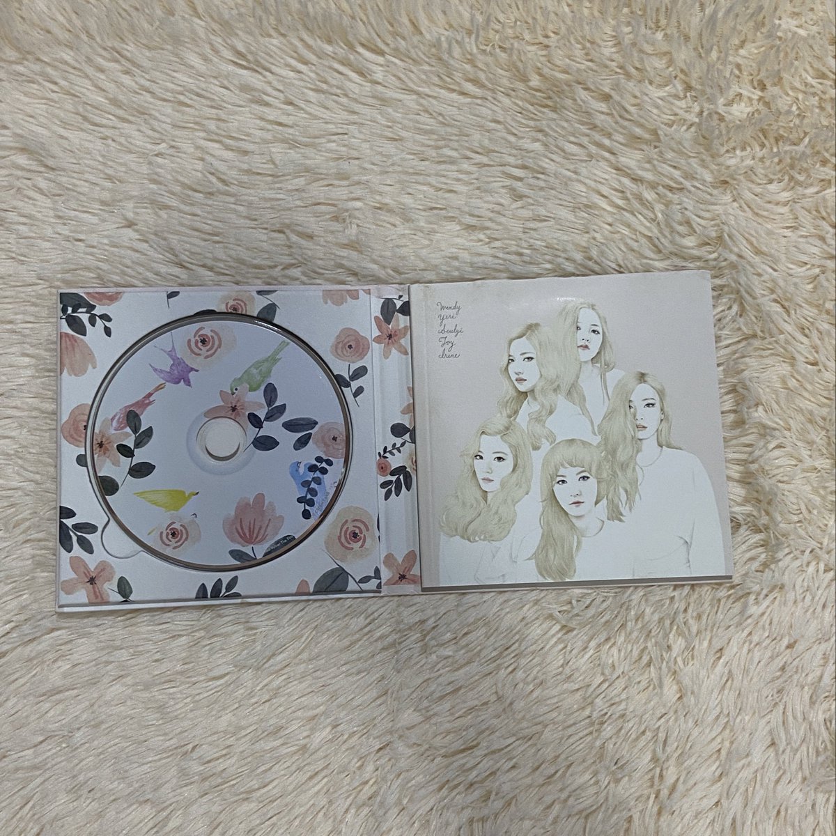YWSIPZ's tweet photo. album ice cream cake 1OO฿
#ตลาดนัดRedvelvet  #ตลาดนัดรวว https://t.co/0v4R2fg0UW