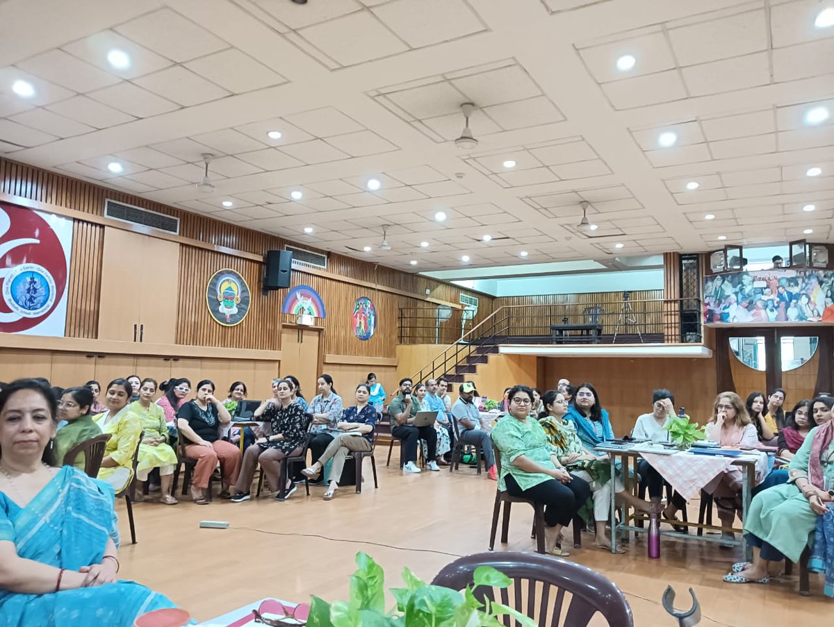 Prof Marmar Mukhopadhyay, Dr Ramesh Sharma, and Prof Madhu Parhar, on behalf of ETMA, are conducting a Faculty Development Programme on AI for Learning in Bluebells School International, New Delhi, on 2 July 2024. #aiforlearning #fdp #schooleducation #schoolleadership