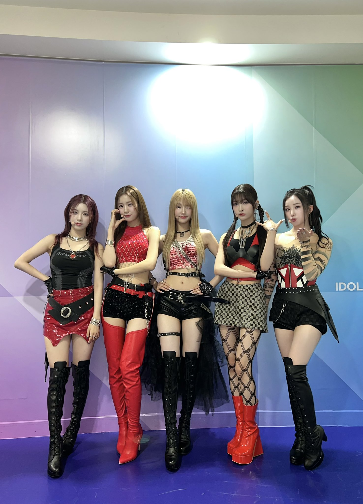 GRjYUPgaoAAghPu?format=jpg&name=large