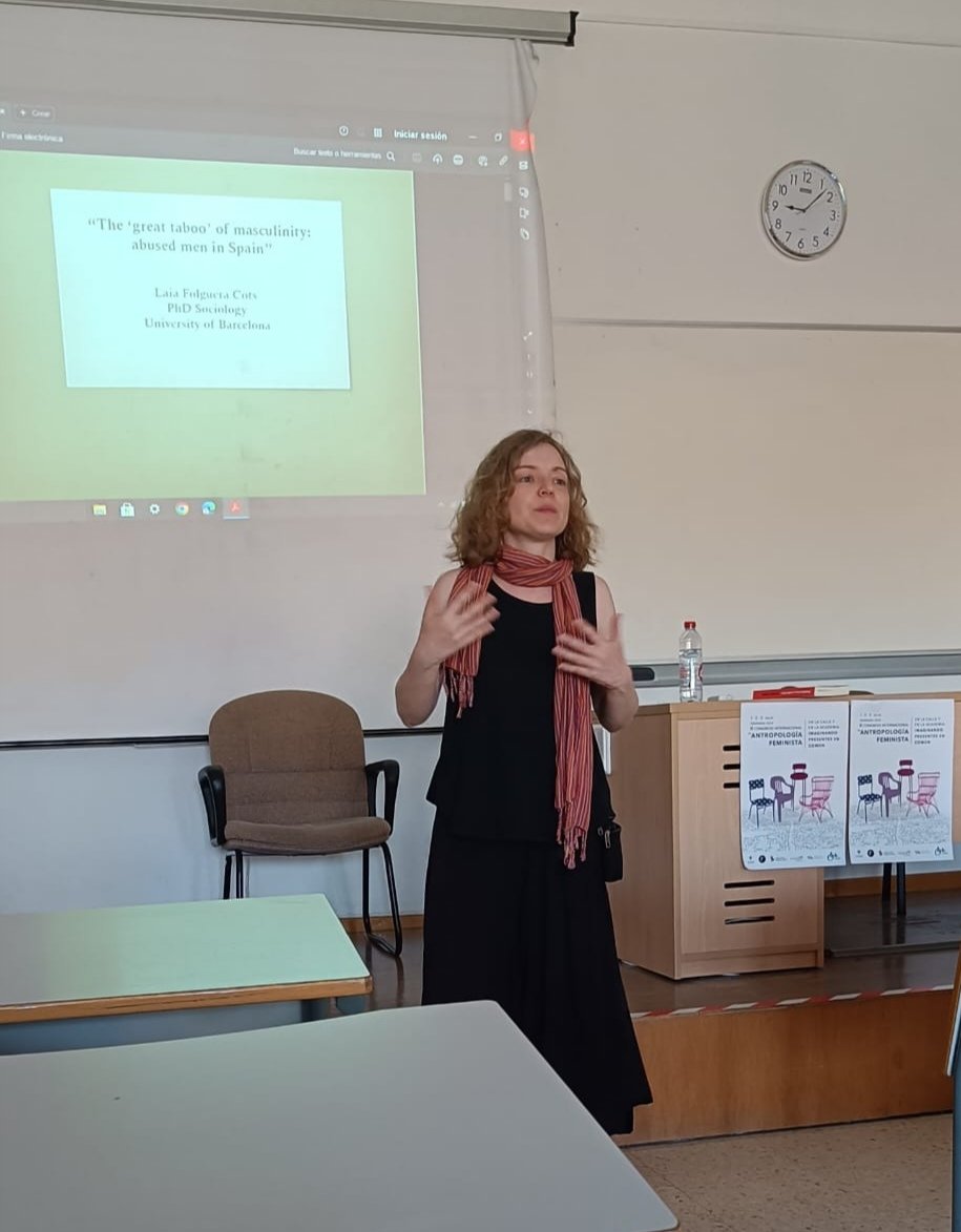 La Dra. Laia Folguera del <a href="/grupoARKS/">Grupo ARKS</a> <a href="/SociologiaUb/">SociologiaUB</a> ha presentado su ponencia "Masculinidades 'dañadas': representaciones de género y estigmas" en Simposio Hombres, Masculinidades, Género y Antropología Social del II Congreso Internacional de Antropología Feminista en <a href="/CanalUGR/">Universidad Granada</a>