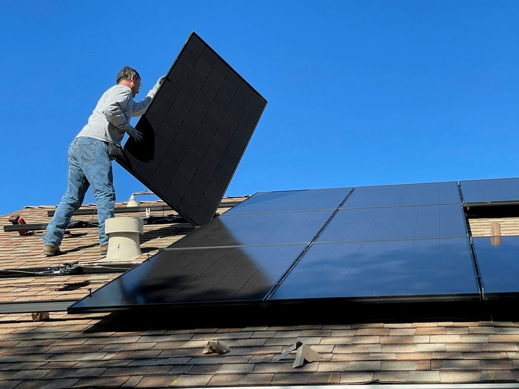 PMVnv (@pmvnv) on Twitter photo Impactinvesteerder Kois heeft bij verschillende investeerders, ook PMV, 150 miljoen opgehaald met zijn nieuwe fonds dat al een eerste investering deed in het groene-energiebedrijf BeliVert dat o.a. zonnepanelen installeert. 
Lees het artikel in De Tijd: wllw.co/CYZOpnCzD Impactinvesteerder Kois heeft bij verschillende investeerders, ook PMV, 150 miljoen opgehaald met zijn nieuwe fonds dat al een eerste investering deed in het groene-energiebedrijf BeliVert dat o.a. zonnepanelen installeert. 
Lees het artikel in De Tijd: wllw.co/CYZOpnCzD