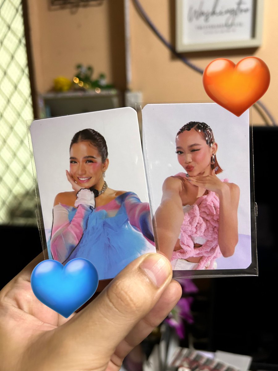 CaptaiNori's tweet photo. At umuwi nga silang dalawa ๐ฅฐ
Kaso napansin ko bat parang biglang umayos yung corner cuts? Ganun ba kapag for delivery (buti na lang pala)? hahahaha ๐
โ๐ผ
@BINI_ph
@TEAMBLOOMPH
@StarMusicPH
#BINI #BINIMerch #BINIWand #BINIPC https://t.co/fHXEL5uCSv