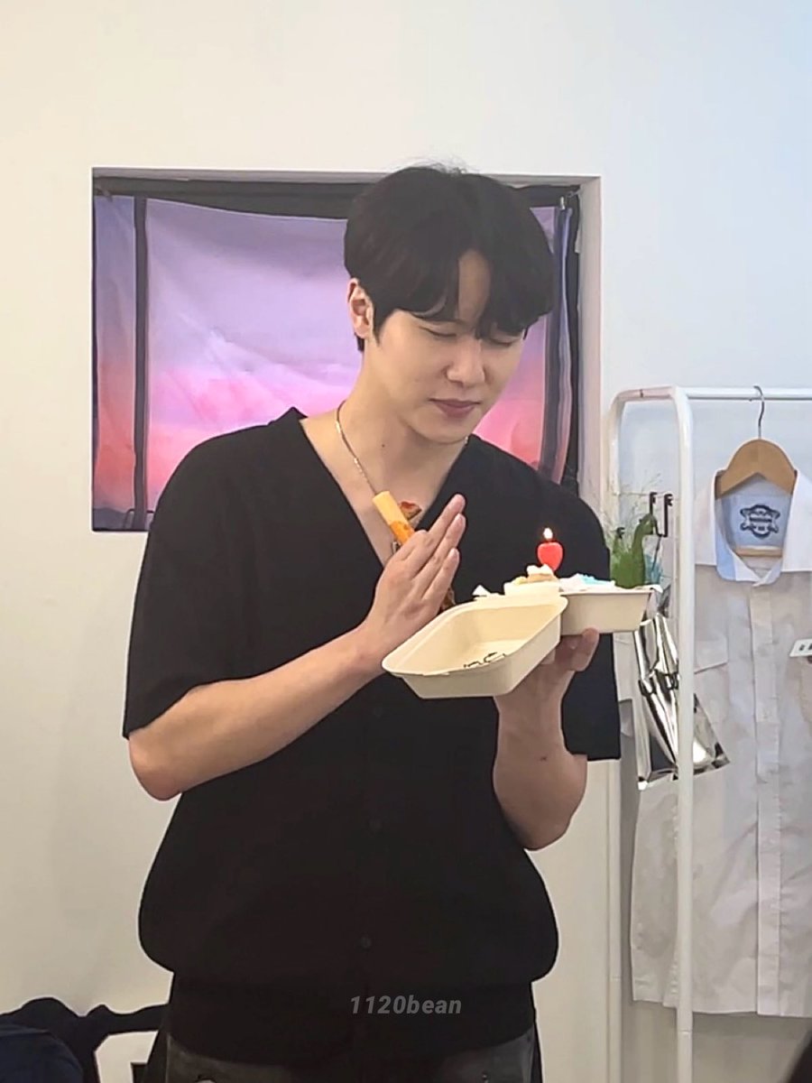 동한날 동한시
생일 축하합니따 ~ 🍰✨