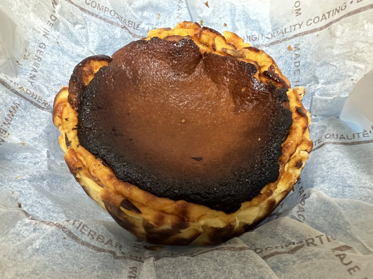 yamamo_tokai (@tokaiyamamo) on Twitter photo La Maison du Rに中々行けないから、オンラインで、バスチー買っちゃいました!
中がトロトロで、美味しすぎ〜☺️
これは、お店で色んなケーキを食べに行きたくなります!! La Maison du Rに中々行けないから、オンラインで、バスチー買っちゃいました!
中がトロトロで、美味しすぎ〜☺️
これは、お店で色んなケーキを食べに行きたくなります!!