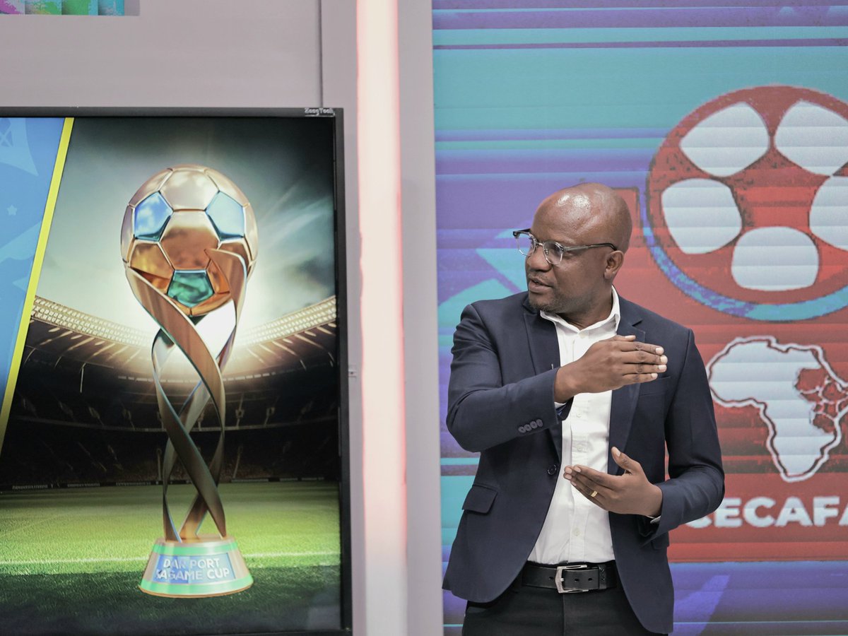azamtvtz's tweet photo. DAR PORT KAGAME CUP 2024: Meneja Mashindano wa TFF, Baraka Kizuguto akifafanua jambo kwenye droo ya michuano ya #DarPortKagameCup2024

Tuko LIVE #AzamSports1HD

#AzamTVSports1HD #AzamTV
#DarPortKagameCup2024 #Azammaxweb https://t.co/EKfghtuKL6