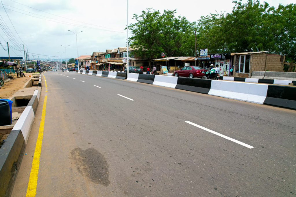 Tisefunmi_'s tweet image. Dapo Abiodun constructed and repaired over 560km roads since he became Governor, yet so many roads still remain in bad shape. #WorkInProgress #Dapofixogunroads

Panseke Adigbe Road