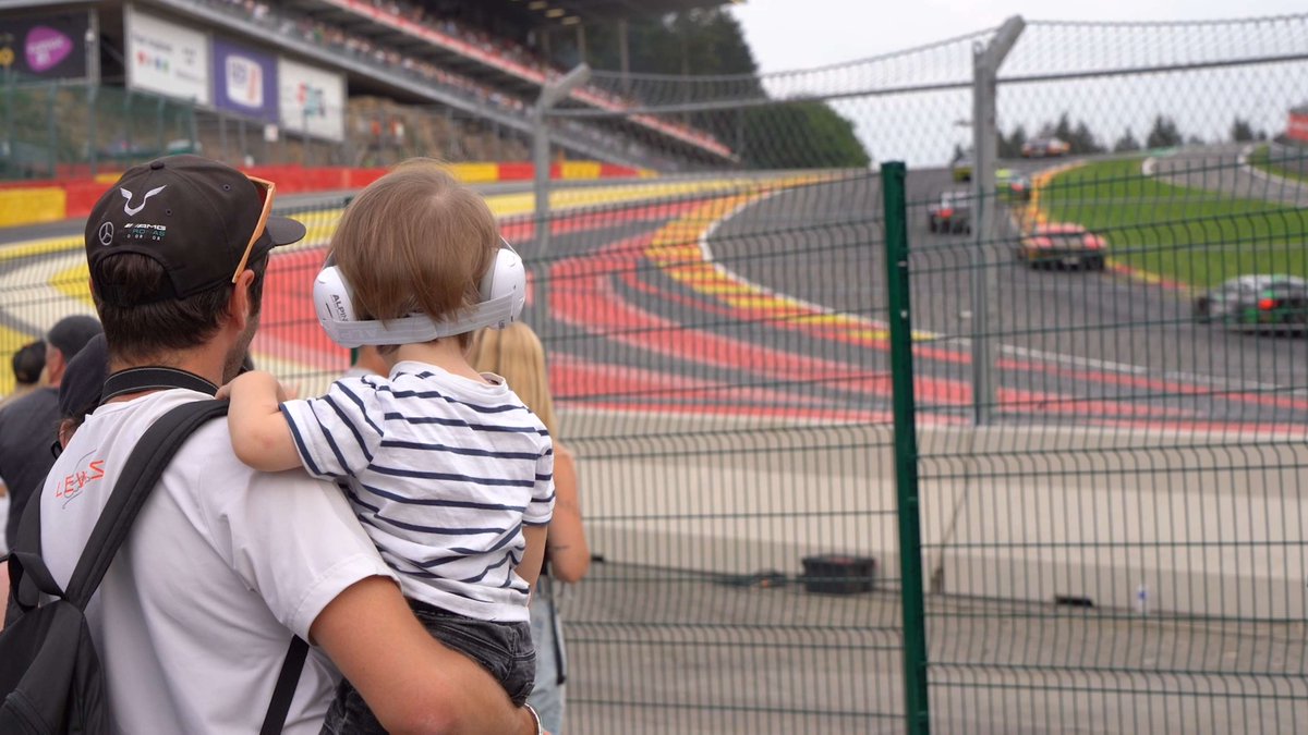 BOB was aanwezig op 24 uren van Spa Francorchamps. 🏎️⚡

Sporter of Supporter? Wie rijdt, drinkt niet! 💛

 #24HoursOfSpa #SpaFrancorchamps #BOB #Alcoholachterhetstuur