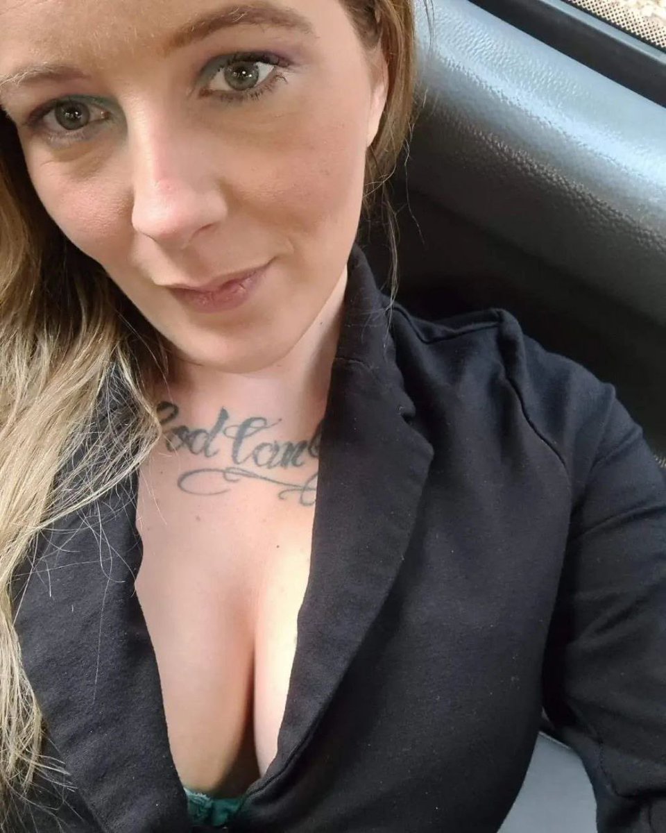 <a href="/KingTargaryenn/">King Targaryen 🐉</a> hola