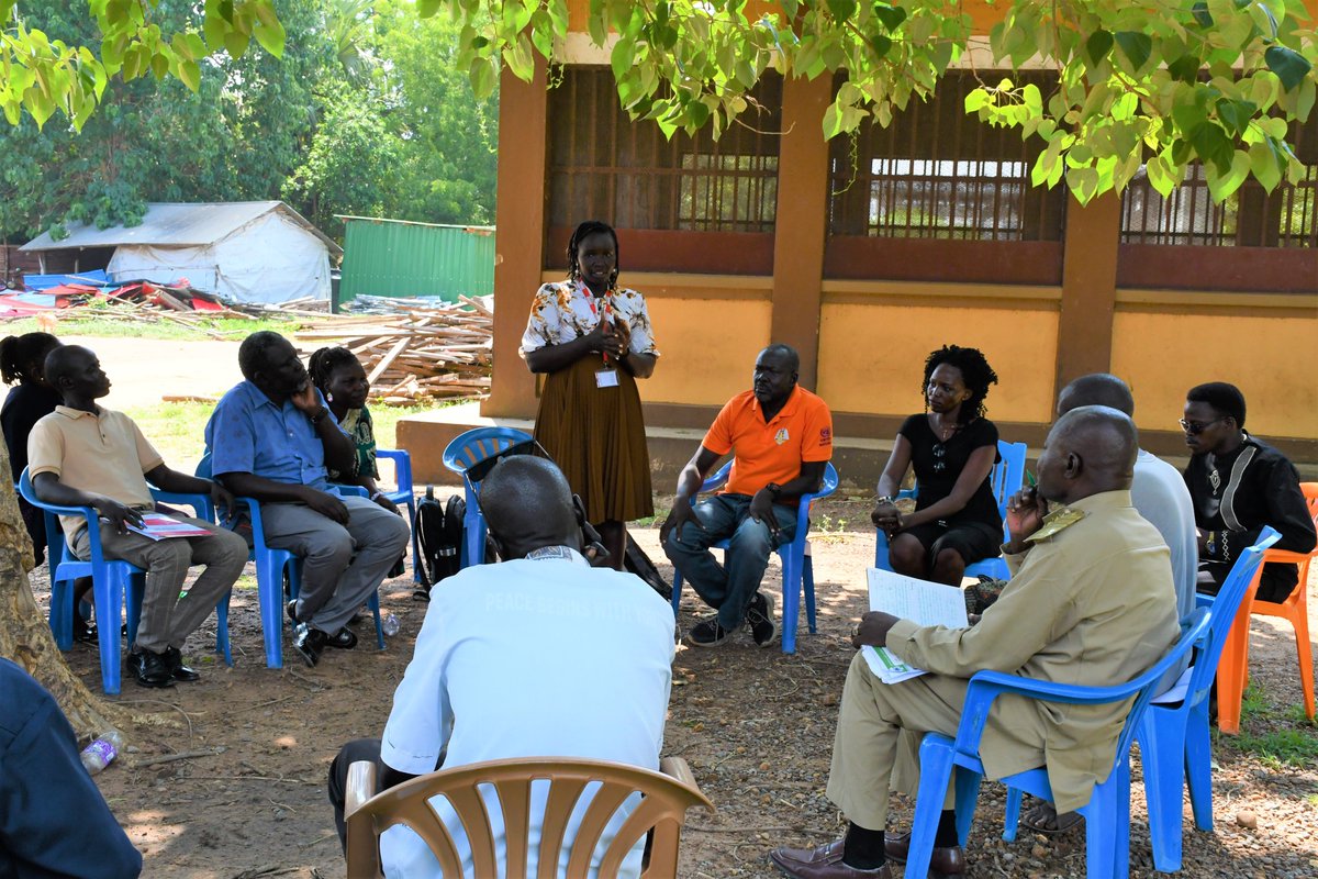 Amref_SSudan's tweet image. Dialogue with 🇸🇸 community leaders is key to reducing maternal mortality &amp;amp; morbidity. In collaboration with Resilient organization, we brought SMOH-CES, AGOSS, &amp;amp; JTH together in Rajaf Payam to discuss gaps and solutions.  #MaternalHealth #HealthForAll