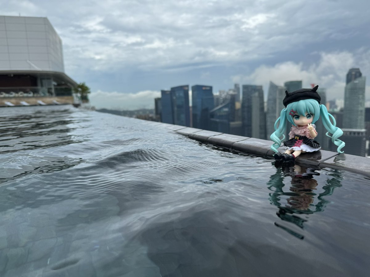 Dr_Cow's tweet photo. No fear of heights! ✌️ https://t.co/FlTnyQpMkt