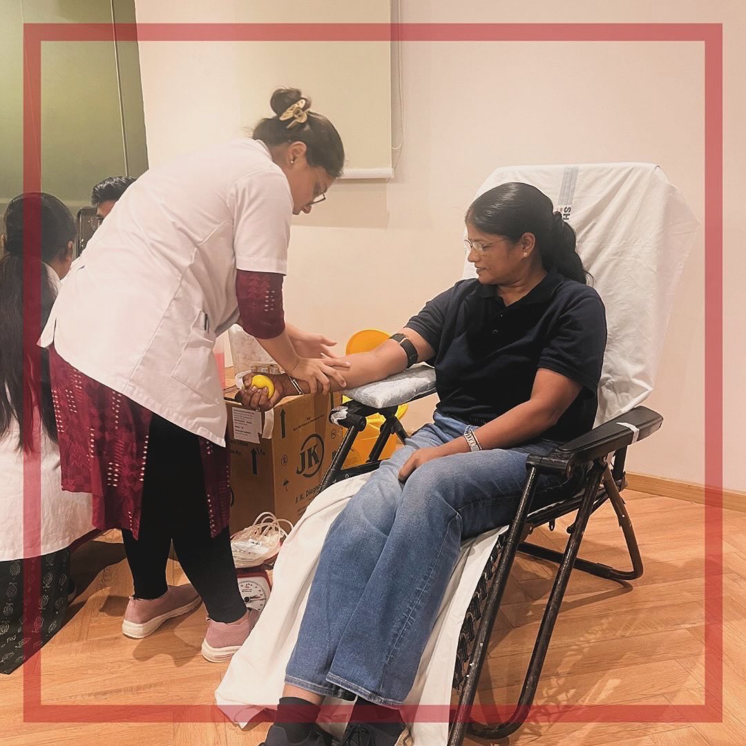 GoToTheAddress's tweet photo. Visuals from our blood donation event at The Address! There’s nothing like helping those in need. Every donation makes a difference and saves lives.🩸

#BloodDonation #DonateBlood #SaveLives #BloodDonor #GiveBlood #BeAHero #BloodDrive #DonateLife #BloodDonationDay #BloodHeroes https://t.co/tmMau6H7if