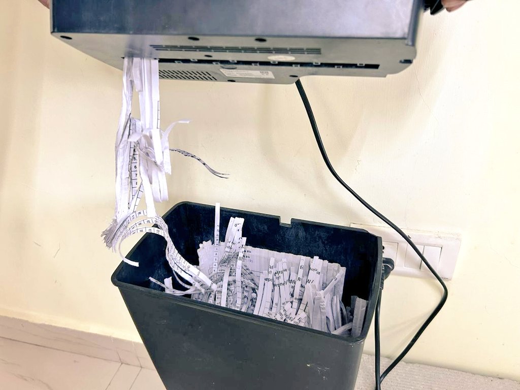iocl_serpl's tweet image. As part of #SwachhataPakhwada, IndianOil team at SERPL Korba took steps to dispose of old files by shredding them in-house. Maintaining a clean and organized workspace should be a priority for all. #CleanIndia #OrganizedWorkspace
@IOCL_PLHO
@Dirpl_iocl @iocl_serpl
