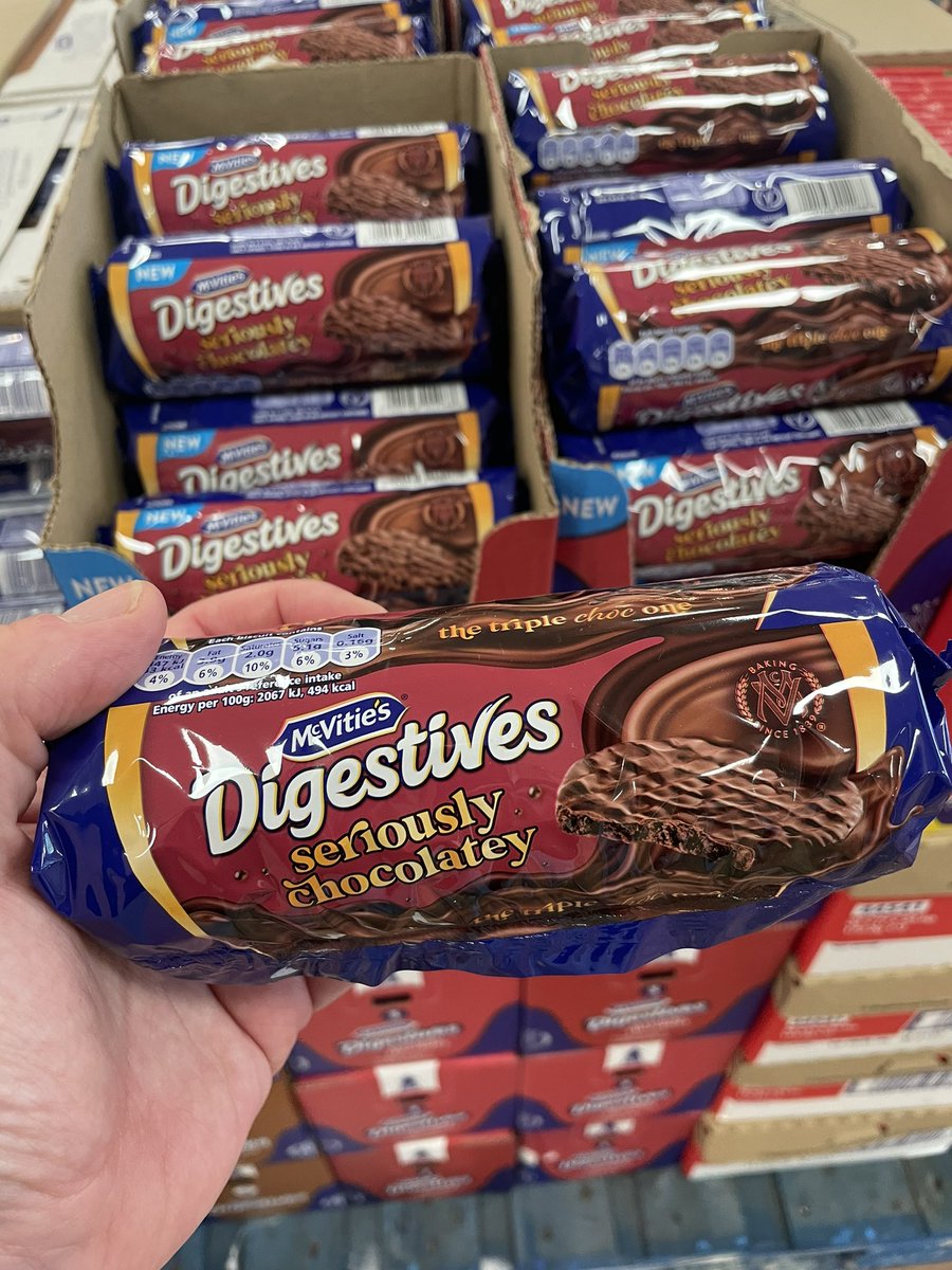 All_Things_New_'s tweet photo. Seriously Chocolatey Digestives! 🍫 At Morrisons @McVities #mcvities #digestives #chocolate #triplechoc #biscuits #wellthisisnew https://t.co/903Rc8wLka