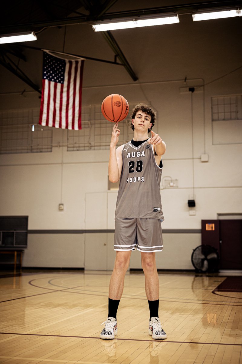 Can't wait to play for Coach Armstrong on AUSA team Brad at this weekends  NXt Pro tournament in Las Vegas  <a href="/AUSA_Hoops/">AUSA Hoops</a> <a href="/ArmstrongWA/">Coach Brad Armstrong</a>  <a href="/jordanemullan/">Jordan Mullan</a> <a href="/NxtProHoops/">NXTPRO Hoops</a>