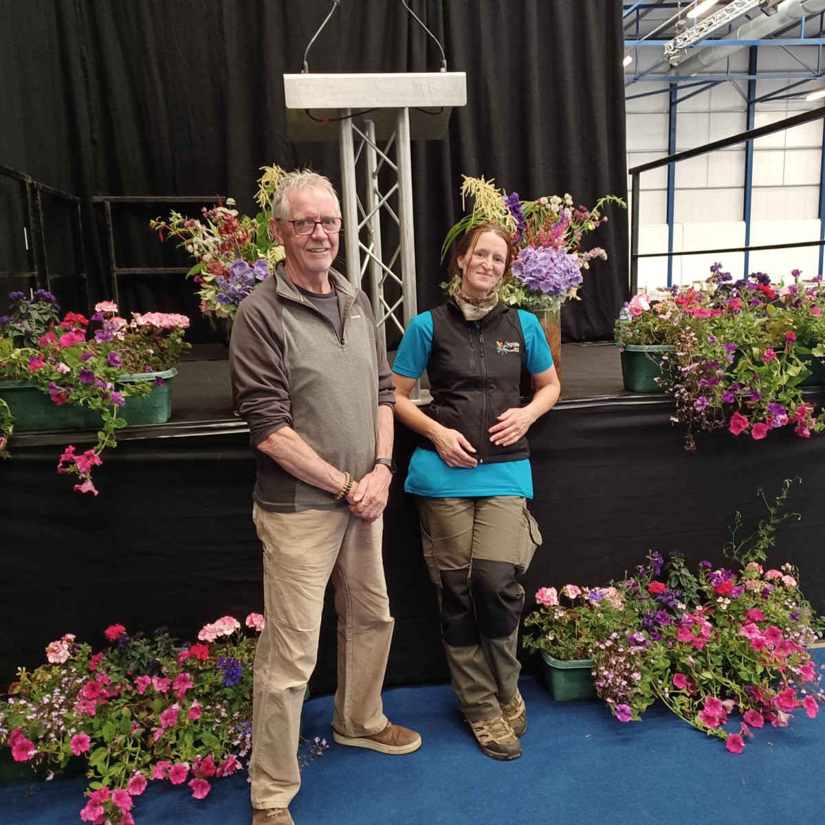 Thanks to Daniela Janssens, supervisor at Inverness Botanic Gardens &amp; volunteer Uisdean MacLennan for making our count stage in #Dingwall look blooming lovely with their floral displays.
<a href="/HLHsocial/">High Life Highland</a>
#GE2024Highland
