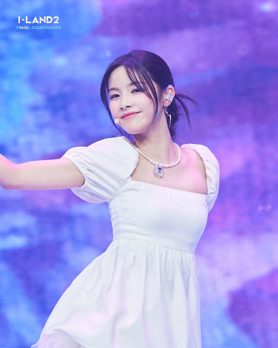 dfuko's tweet photo. ﹙ ᰍׄ  ⊹ 𝆹 ﹚𝓦rapped in the ethereal glow of 4 Walls performance, the harmony of voices intertwined seamlessly ⊹ ₊ ˚ * ՞ ︵ hoped to transport you to a celestial realm of 𝑚͟𝑒͟𝑙͟𝑙͟𝑖͟𝑓͟𝑙͟𝑢͟𝑜͟𝑢͟𝑠͟ 𝑚͟𝑒͟𝑙͟𝑜͟𝑑͟𝑖͟𝑒͟𝑠, leaving a lingering melody in your heart. https://t.co/0Xoj0CAL34