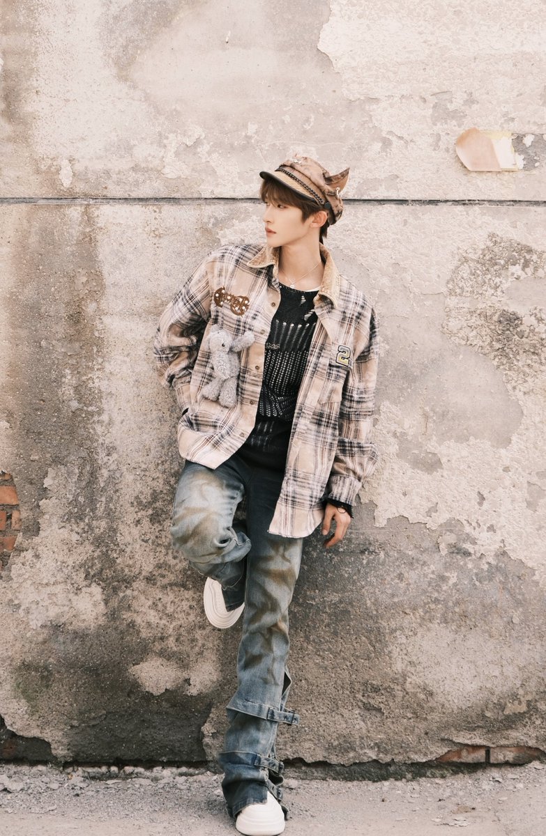 Liuyu_Fanclub's tweet photo. 240703 LIU YU STUDIO Weibo Update
Gentle and profound, chic and stylish🥐
#Liuyu #刘宇 #劉宇
#リュウユ #리우위 #หลิวอวี่ #LưuVũ
#ImSoIntoYou #喜欢你我也是 #IQIYI https://t.co/7E6q2HMiHe
