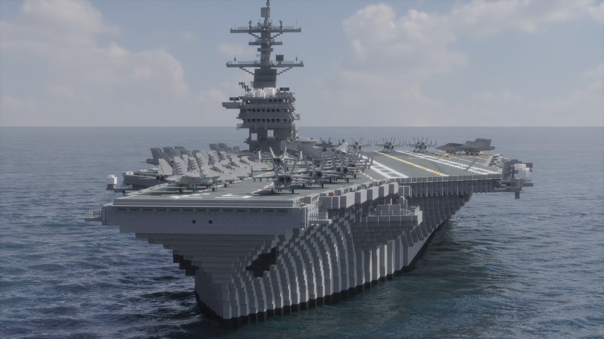 pengui_in777's tweet image. 原子力航空母艦　凰龍(CVN-57)
ペンギン帝国海軍の中核を担う大型空母。原子力で稼働するその船体には最大で約70機もの航空機を搭載可能となっています。同型艦は凰龍と赤龍の２隻。モデルは勿論ニミッツ級。アメリカ空母大好き♡
#マインクラフト軍事部