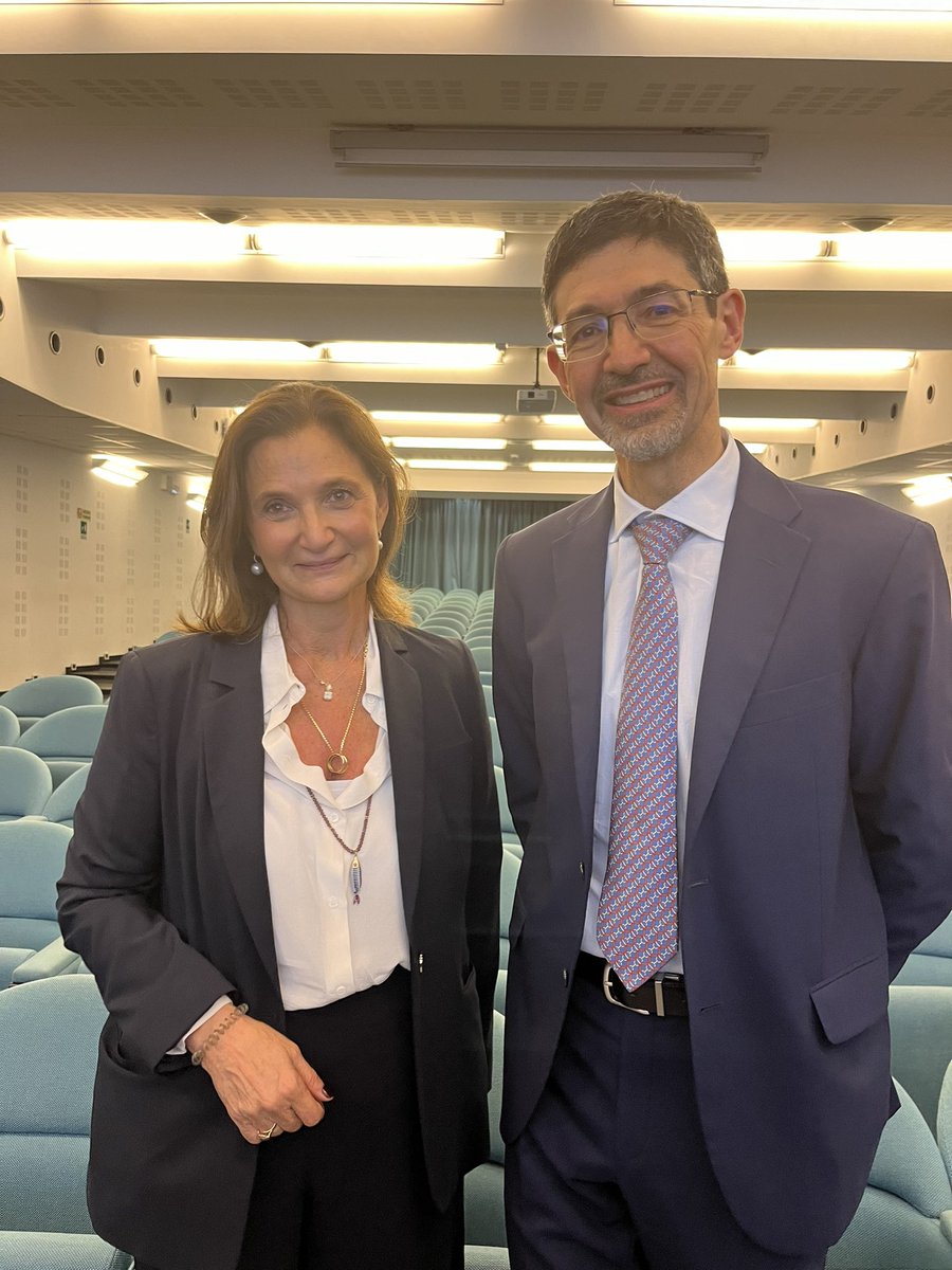 👏 Una giornata storica per l’Università dell’Insubria che elegge al primo turno la sua prima rettrice.
Maria Pierro ha trionfato su Mauro Ferrari e sarà alla guida dell’Ateneo dal primo novembre 2024 fino al 2030. 
Con lei eletto prorettore il professor Umberto Piarulli.