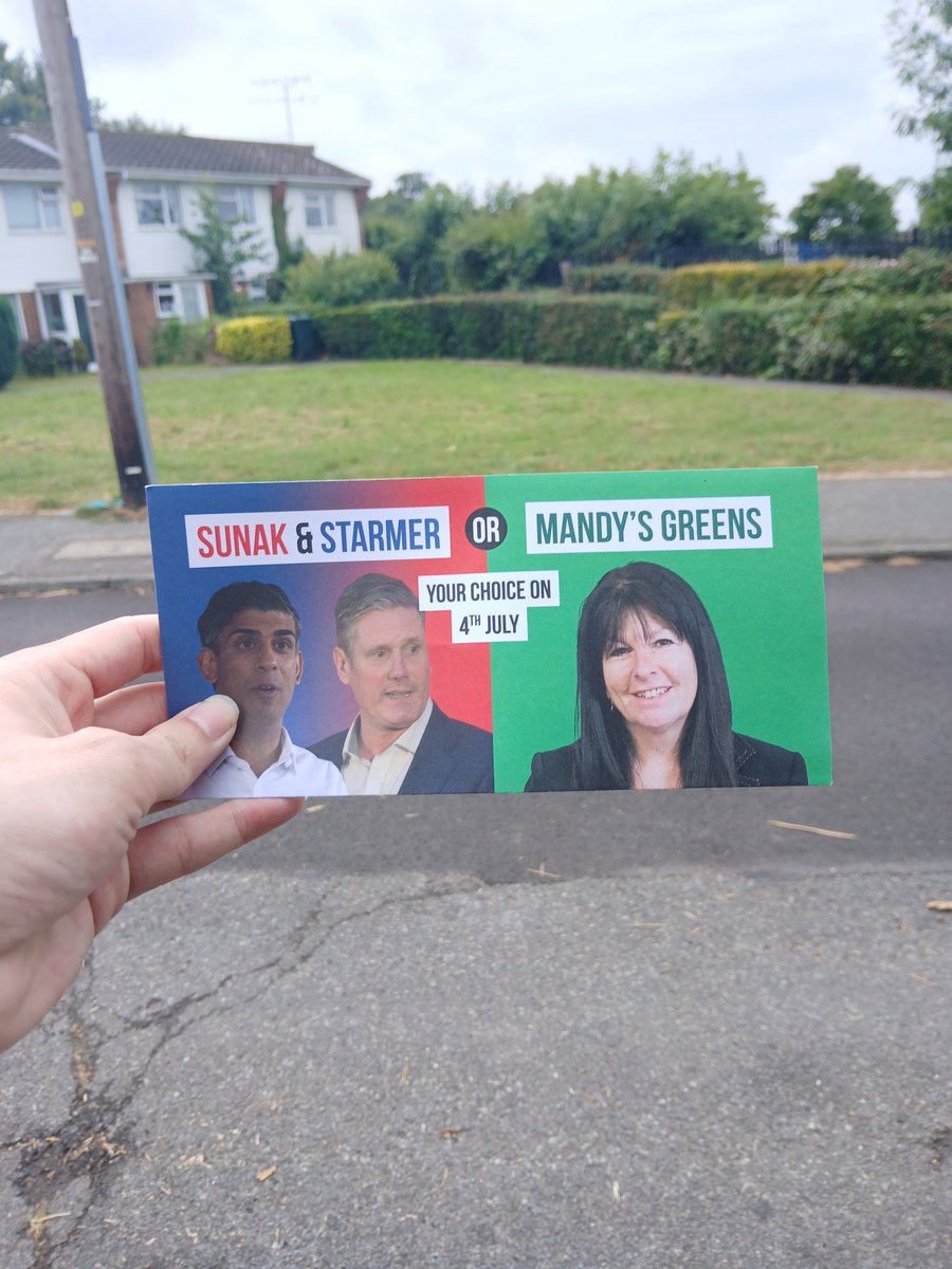 In less than 24 hours you have a choice:
Chaos with Conservatives 
👎 
Lack of ambition from 
Labour
👎 
Or Real Hope and Real Change with the Green Party 👍 💚 

#VoteGreen 💚 tomorrow 

Vote for Mandy Rossi in #Ashford  🟩