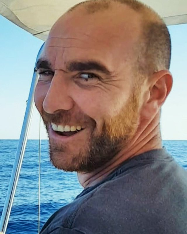 actualites_nrv's tweet image. Honneur à ce Pompier, Jérémie Boulon, et à tous les Pompiers des #AlpesMaritimes et au-delà.
Nous nous inclinons et pensons à sa famille et ses proches.😑
#Nice #Nice06