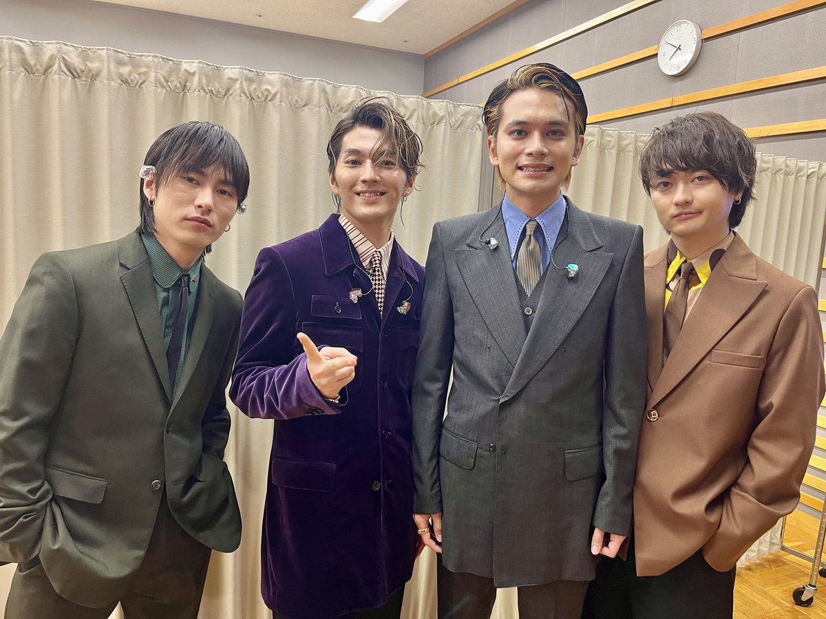 dish_info's tweet photo. ＼  🎸このあと生出演！ ／

フジテレビ系「2024FNS歌謡祭 夏」
このあと20:00頃～ウルフルズ「笑えれば」をカバー歌唱します！💡

是非ご覧ください！

※生放送により変更になる可能性があります

🔍https://t.co/PXWBTUuS5q

#DISHꤷꤷ 
#FNS歌謡祭夏 https://t.co/XS86bEIevO