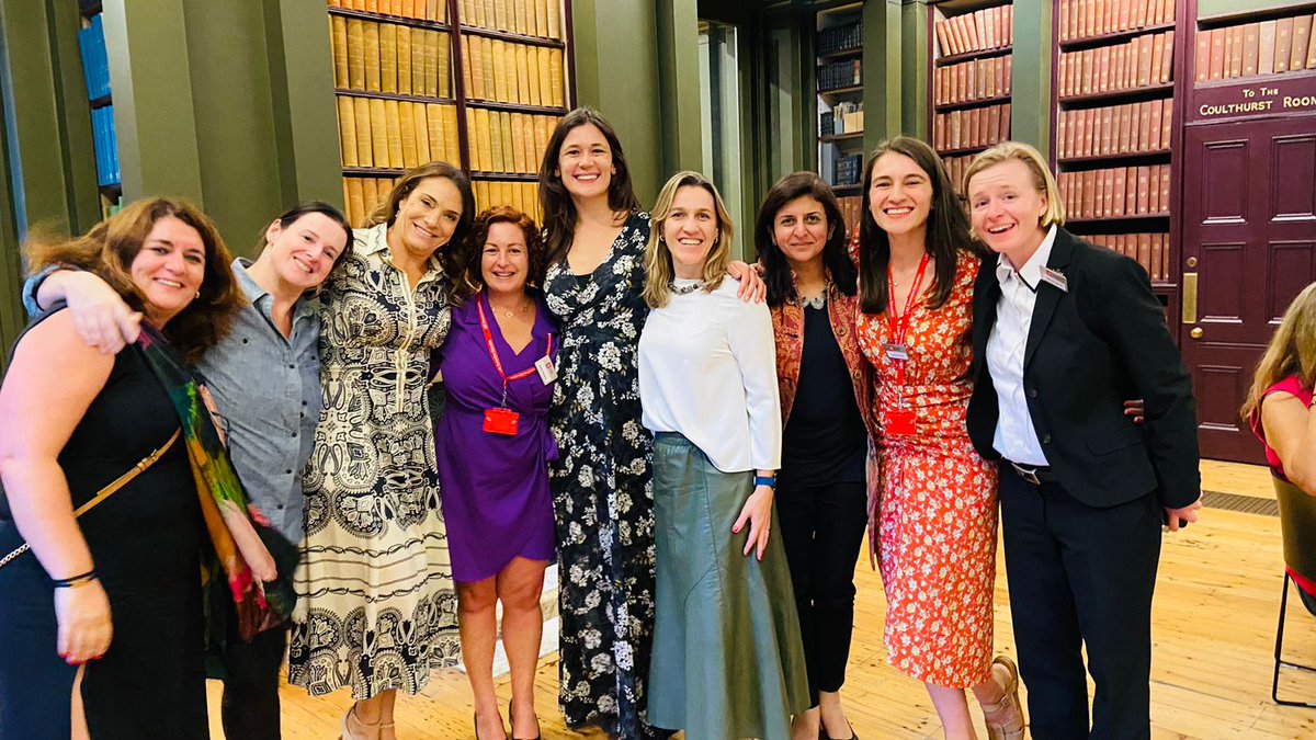 SantanderOA's tweet photo. 50 women executives gathered in London for the Santander #SW50, a world-class leadership program in partnership with @LSEExecEd. This edition has benefited over 750 female professionals, fostering positive change within their organizations. Know more at https://t.co/ME4OHy9O3Y https://t.co/oPfxzGFk9f
