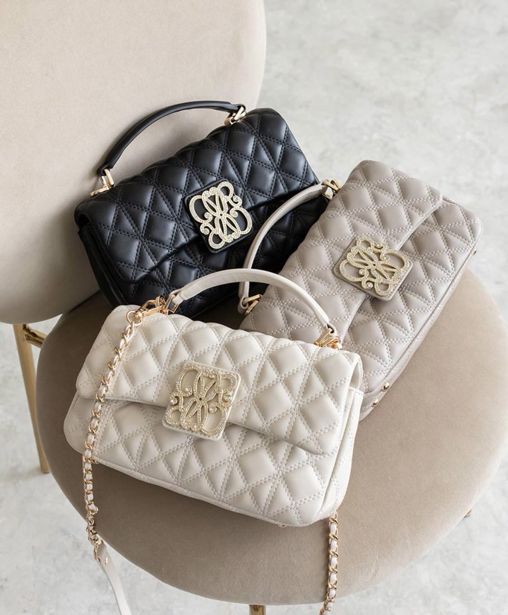 RANDAの新作バッグ💖✨️ キラキラのビジューが可愛い໒ ᵒ̴̷͈ · ᵒ̴̷͈