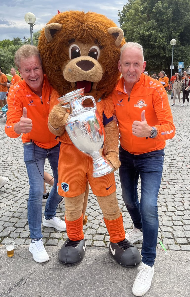 🏆 DUTCHY HEEFT 'M! <a href="/OnsOranje/">OnsOranje</a>  <a href="/KNVB/">KNVB</a>