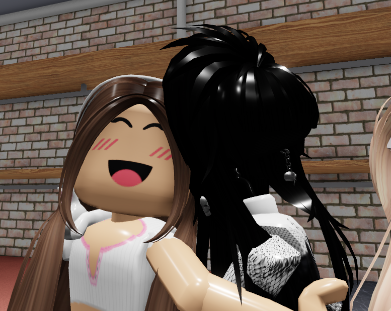 Another71203175's tweet photo. Mannequin Frappe baristas close view https://t.co/UYPKaLH8mX