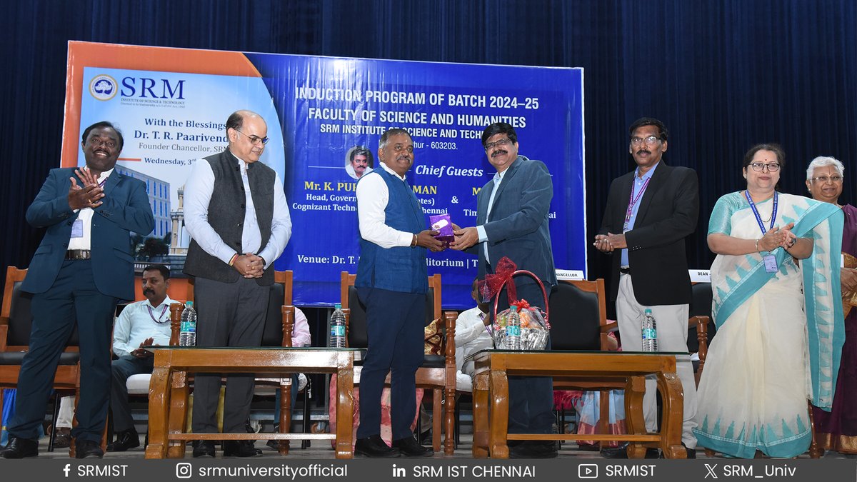 SRM_Univ's tweet photo. The SRM Faculty of Science and Humanities has conducted a #FreshersInductionProgram⚡ for the academic year 2024-2025 with a huge audience of around 2500+ students and parents from various backgrounds, inculcating the curiosity of educational excellence at #SRMIST
#admissions https://t.co/pBnNiJZvpg