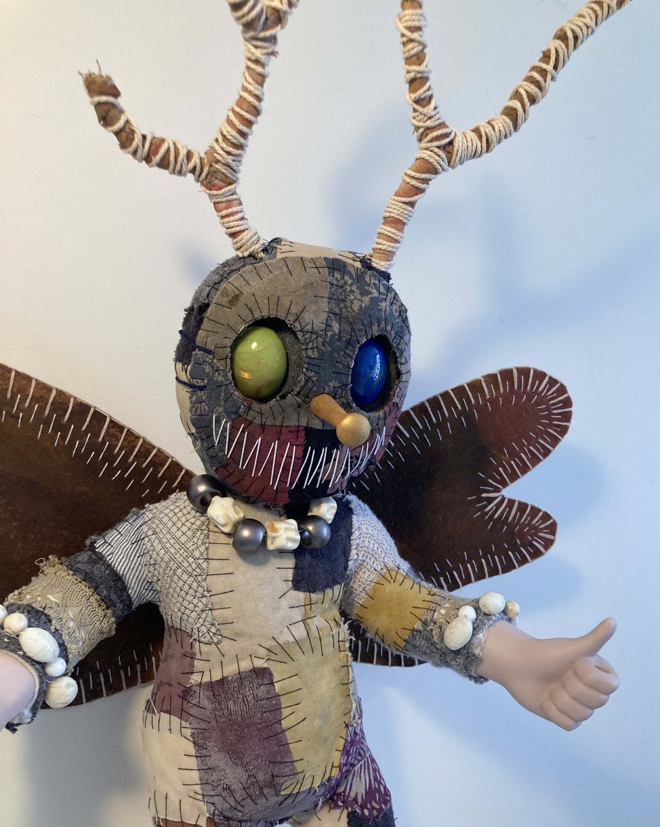 JoannaHartist's tweet photo. Close-ups of a doll I’ve been working on for a while. His name is Drib Elquito. He’s part bird, part elk, part humanoid and part mosquito. 

..

#abstractcreature #anthropomorphic #hybrid #outsiderart #artdoll #folkart #mixedmediasculpture #textileart #handstitcheddoll #patchwork https://t.co/oqsjIsbChi
